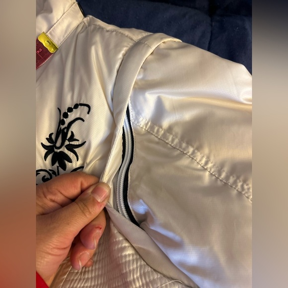 Harley-Davidson White Jacket with Black Embroidery - Picture 7 of 10